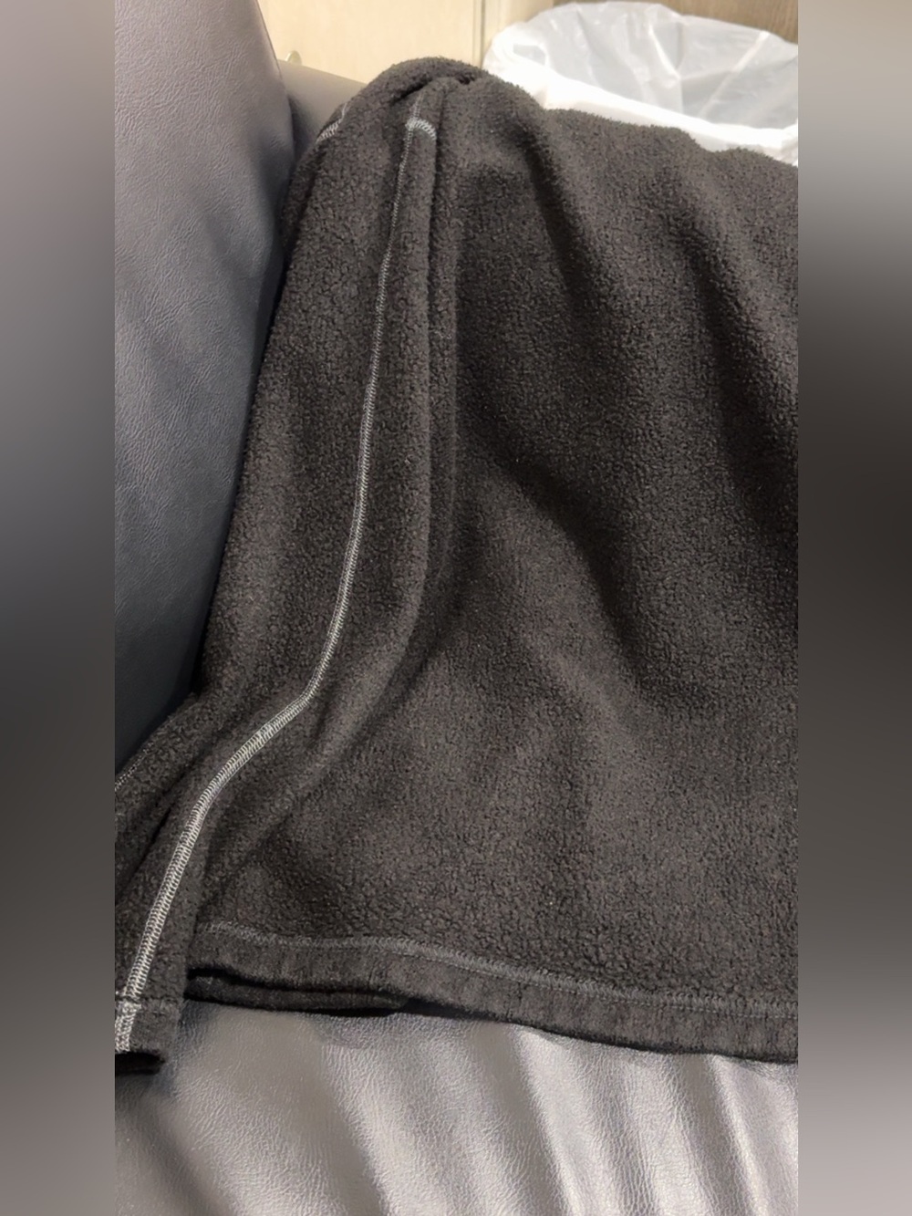 [EUC] KUHL Black Long Sleeve 1/4-Zip Fleece Pullover Jacket - Men's Size Large - Picture 15 of 16